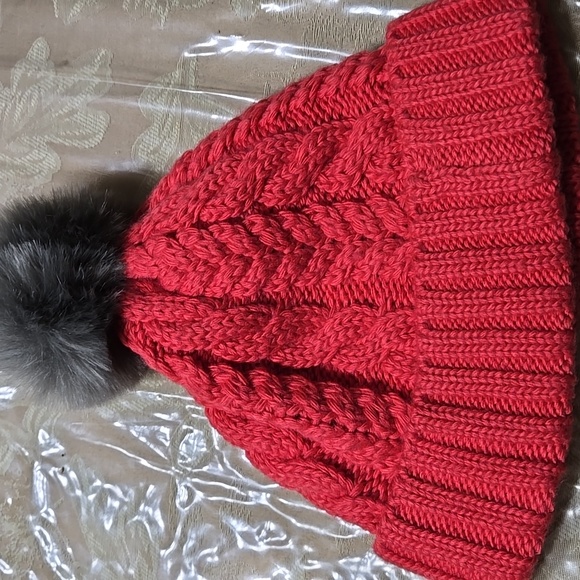 Smartwool Red Knit Pom-Pom Beanie 50% Merino Wool - Picture 3 of 3